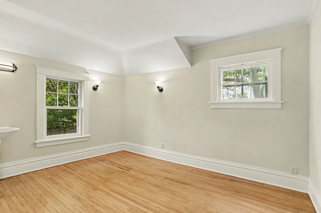 1619 Grove Street Kalamazoo City MI 49006