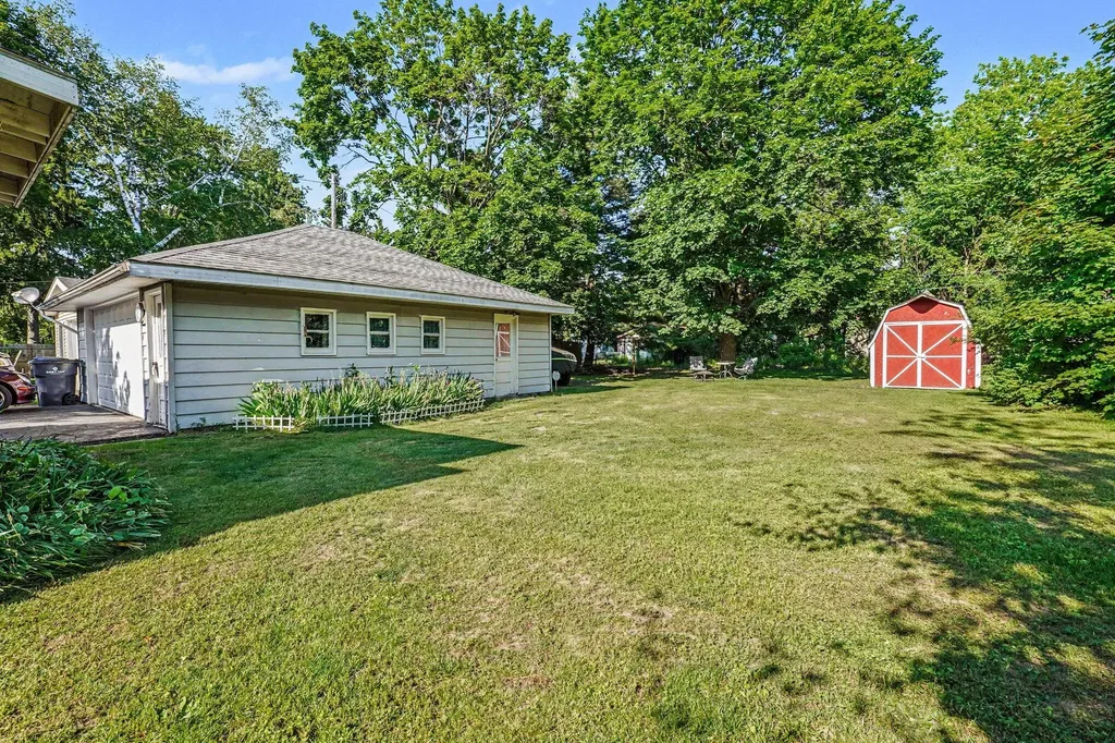 15 Church Street Hartford City MI 49057