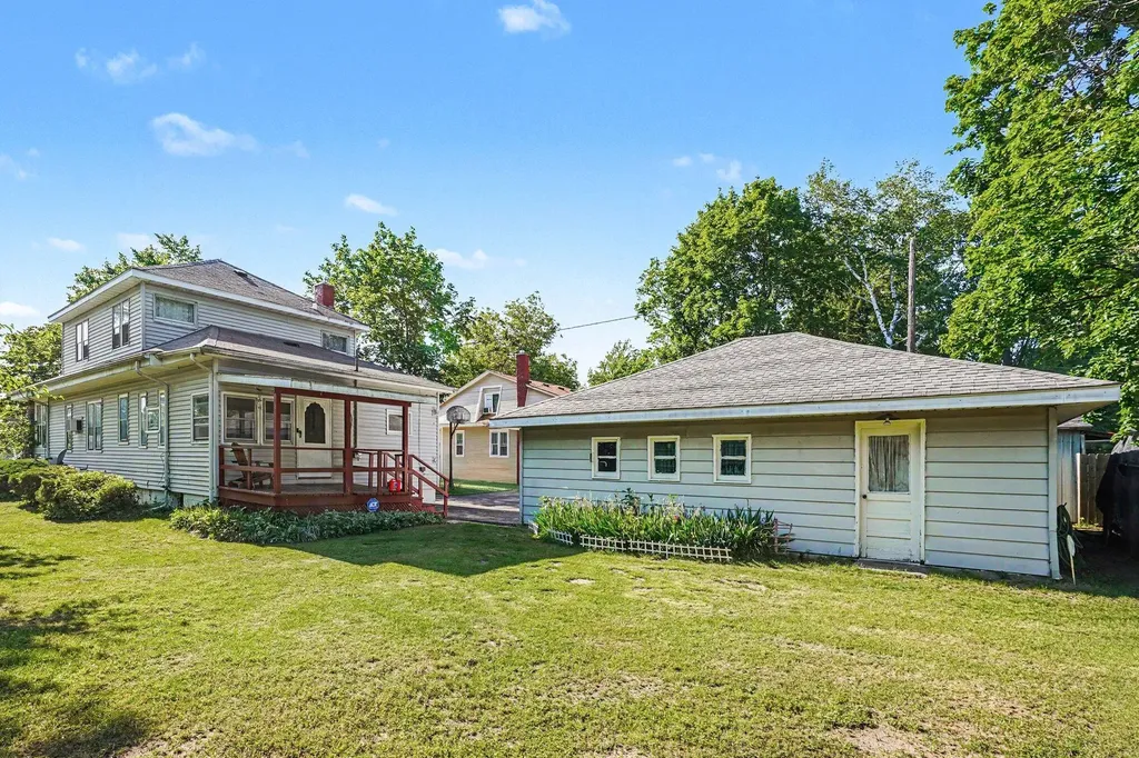 15 Church Street Hartford City MI 49057