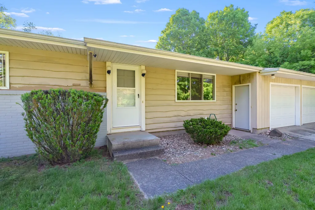5943 S 6th Street Texas Charter Township MI 49009