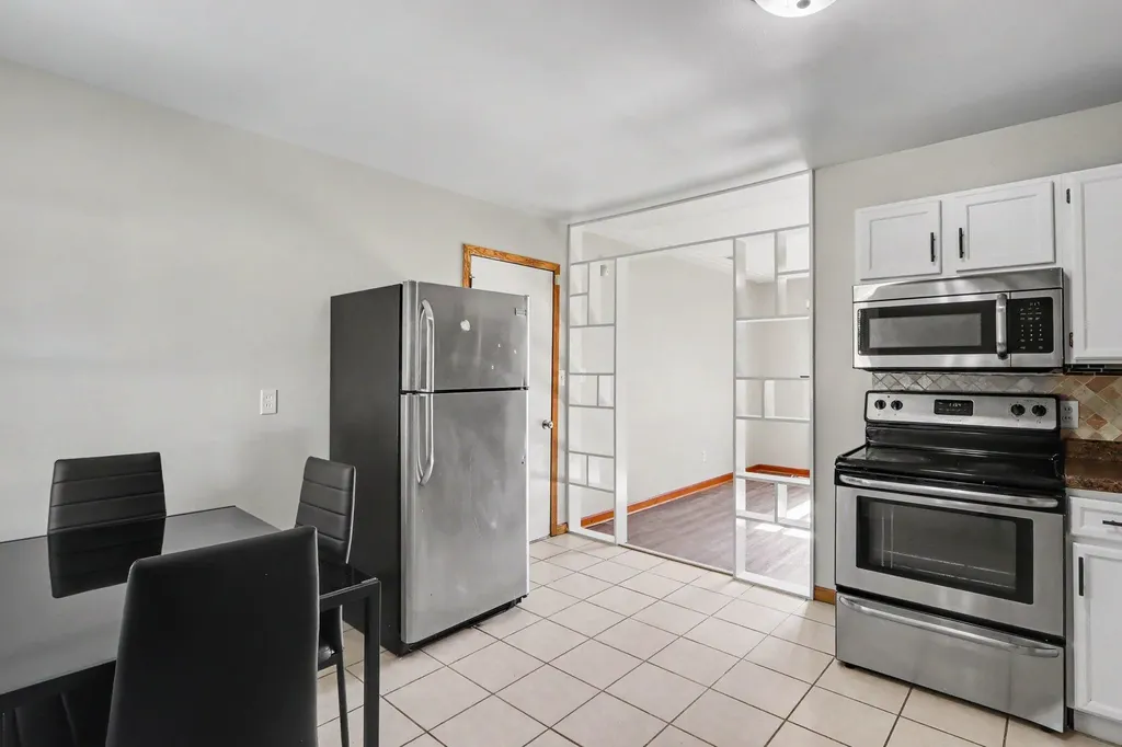 2725 Cimarron Drive Kalamazoo City MI 49004