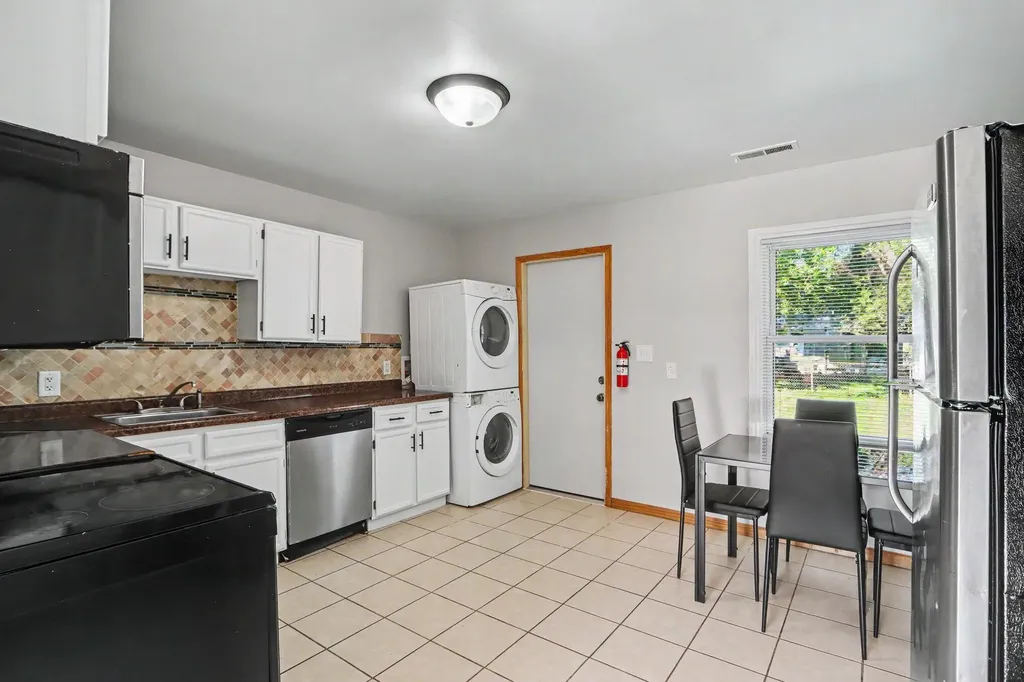 2725 Cimarron Drive Kalamazoo City MI 49004