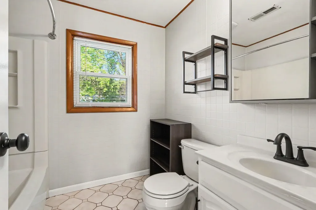2725 Cimarron Drive Kalamazoo City MI 49004
