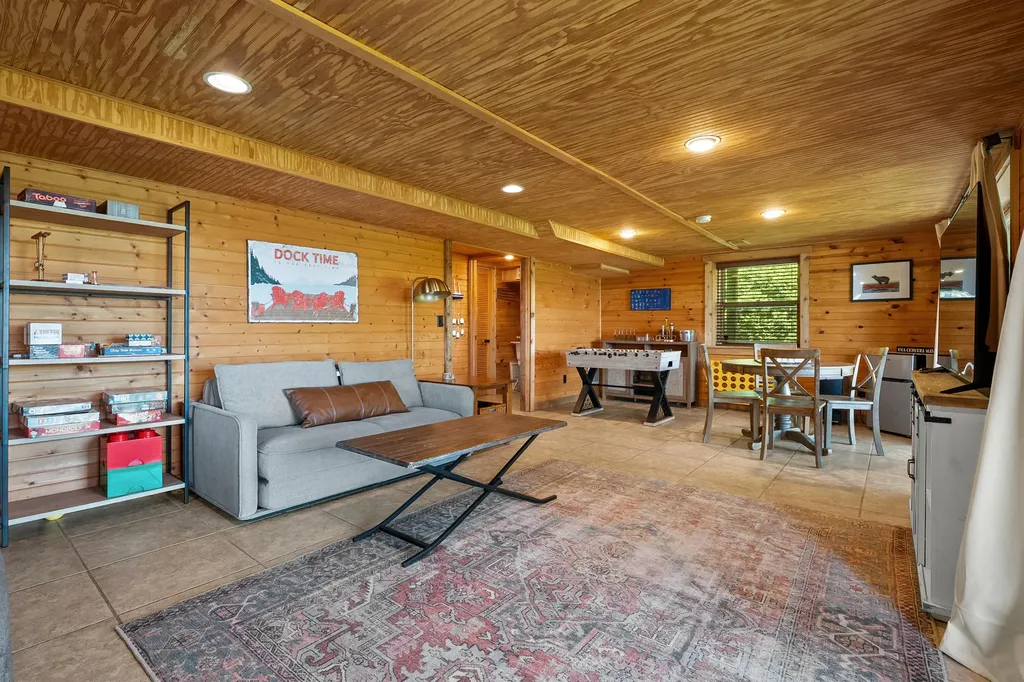 61851 Ochala Drive Newberg Township MI 49061