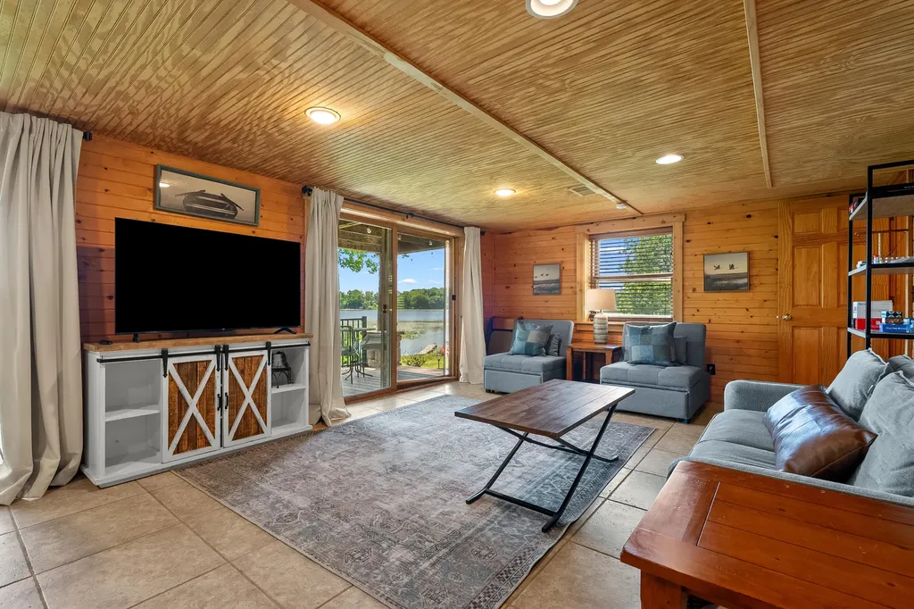 61851 Ochala Drive Newberg Township MI 49061