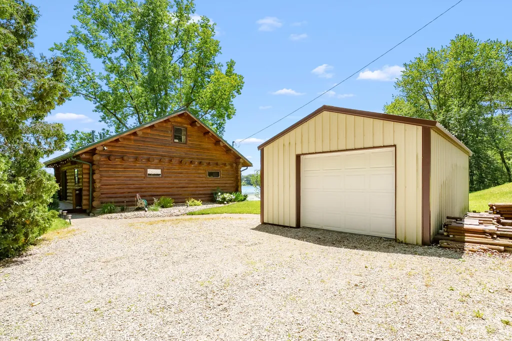61851 Ochala Drive Newberg Township MI 49061
