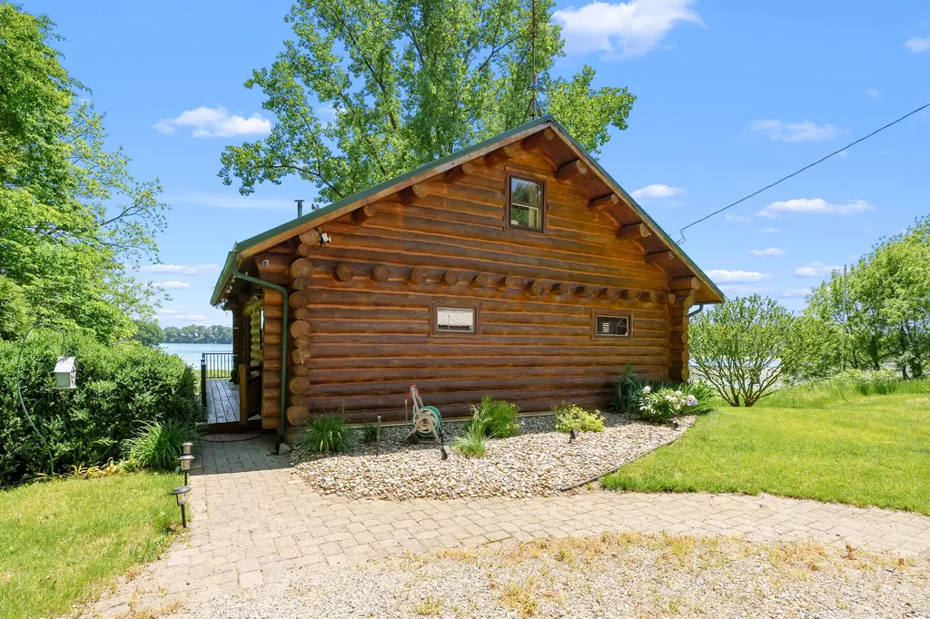 61851 Ochala Drive Newberg Township MI 49061
