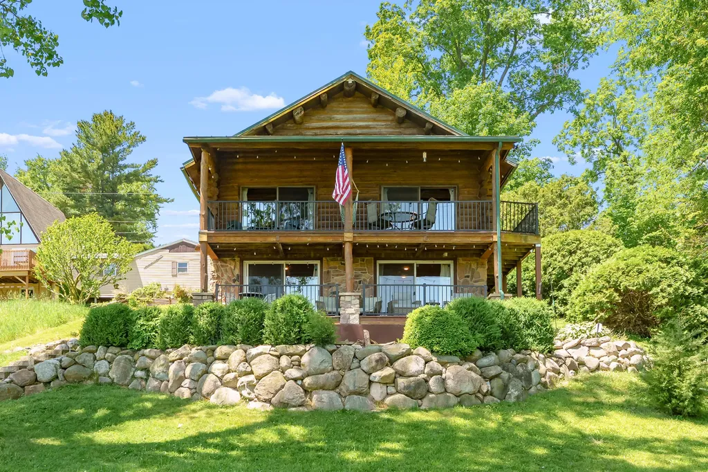61851 Ochala Drive Newberg Township MI 49061