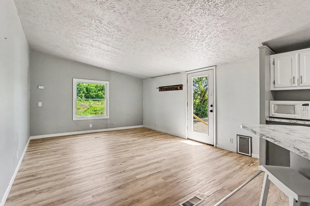 6082 E V Avenue Brady Township MI 49097