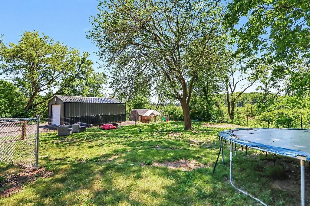 6082 E V Avenue Brady Township MI 49097
