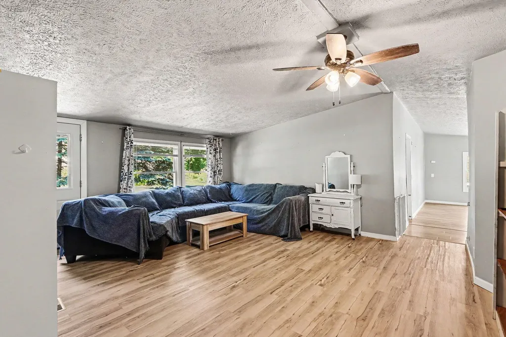 6082 E V Avenue Brady Township MI 49097