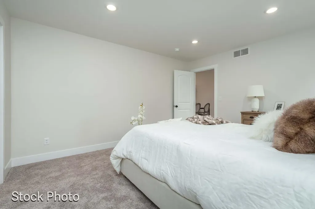 327 Round Hill Road Oshtemo Charter Township MI 49009