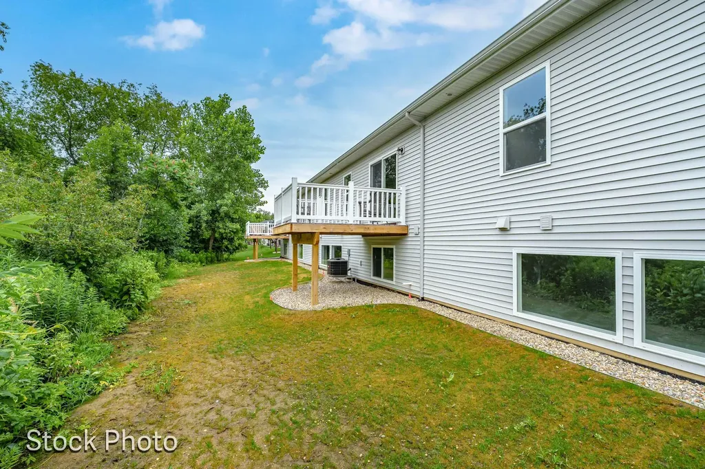 327 Round Hill Road Oshtemo Charter Township MI 49009