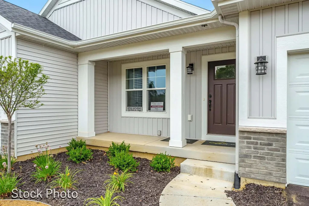 327 Round Hill Road Oshtemo Charter Township MI 49009