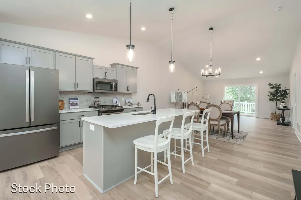 327 Round Hill Road Oshtemo Charter Township MI 49009