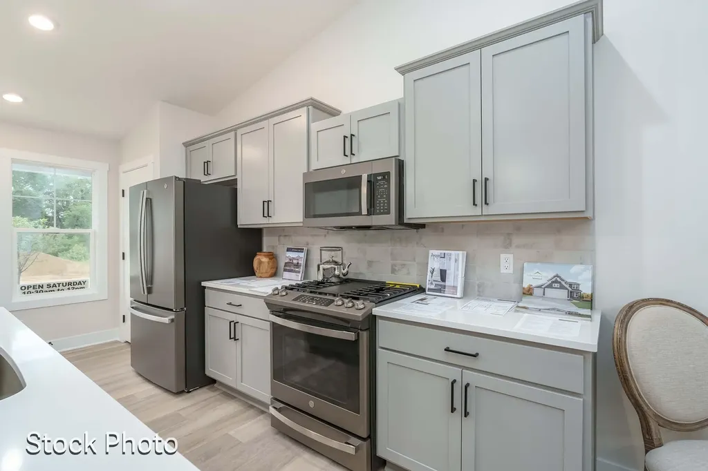 327 Round Hill Road Oshtemo Charter Township MI 49009