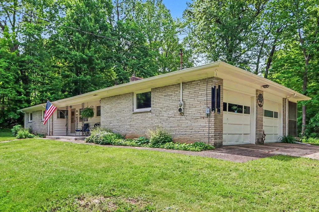 12436 E Michigan Avenue Charleston Township MI 49053
