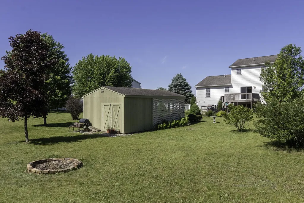 50005 Meadow Oak Trail Antwerp Township MI 49071