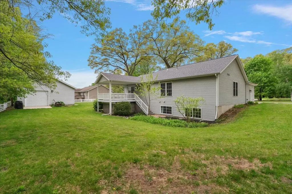 900 Andree Road Laketon Township MI 49445