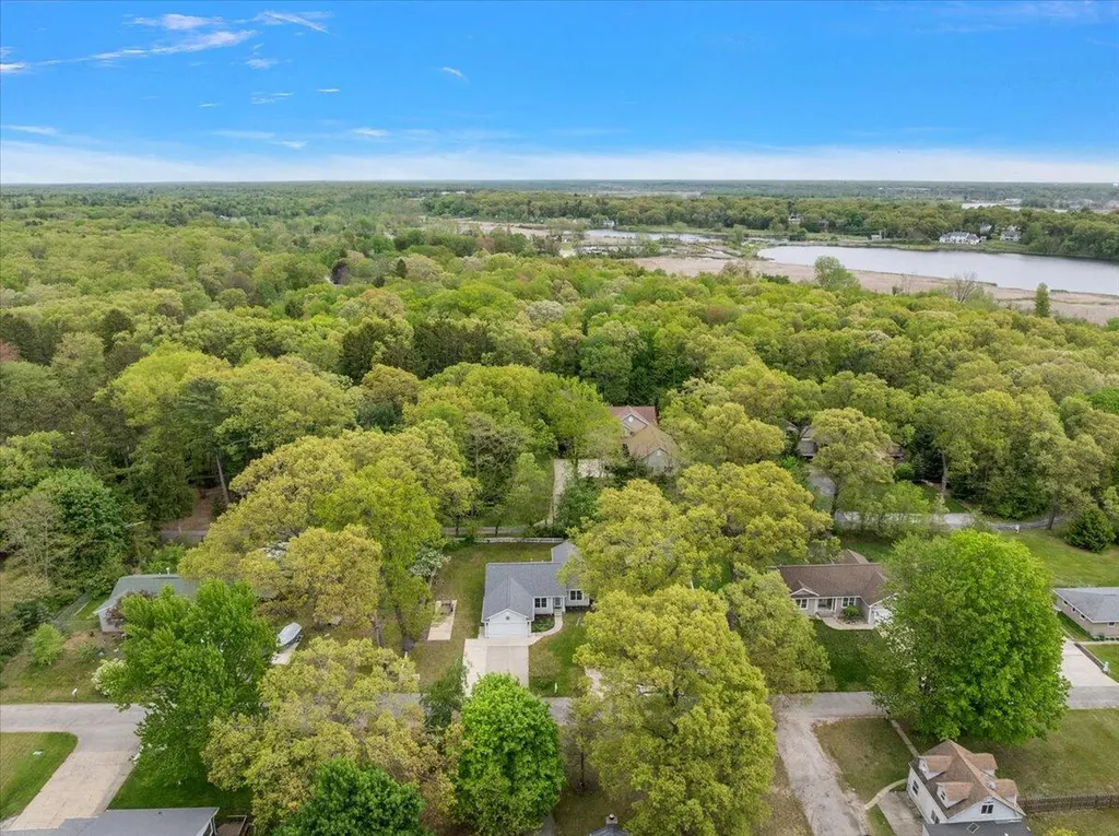 900 Andree Road Laketon Township MI 49445