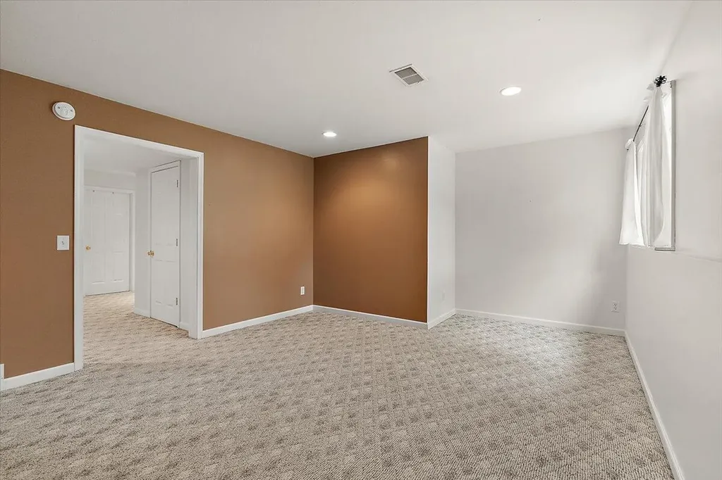 900 Andree Road Laketon Township MI 49445