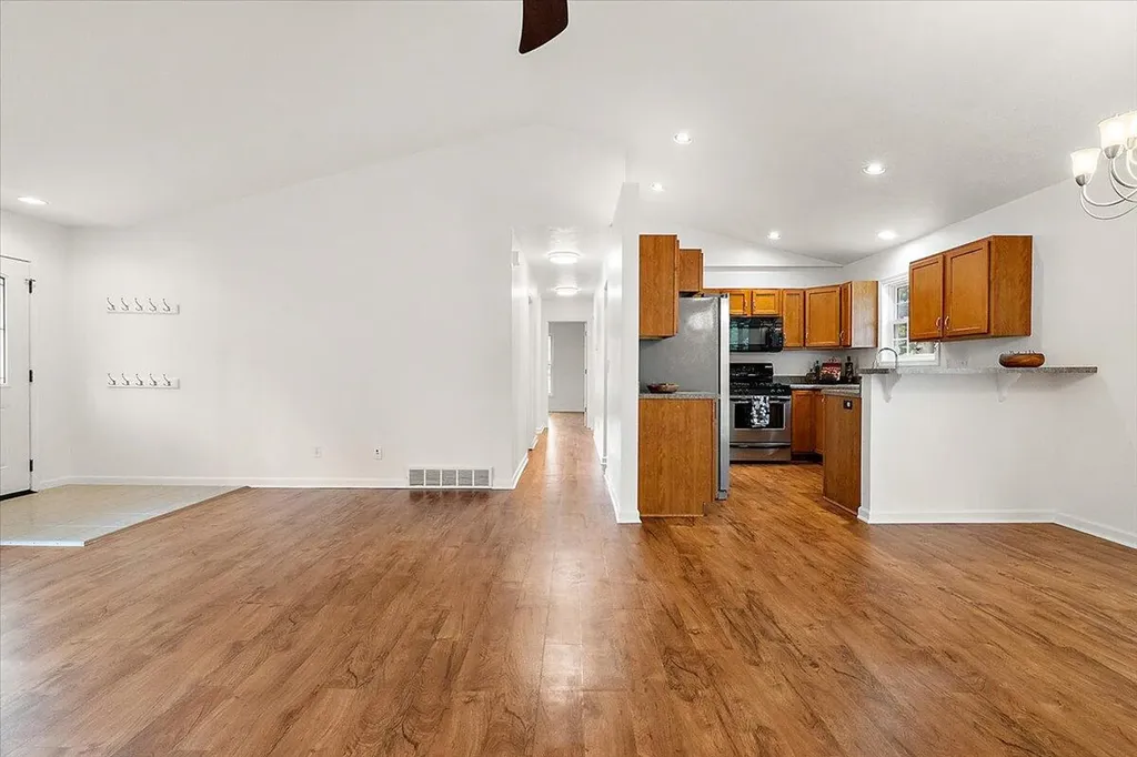 900 Andree Road Laketon Township MI 49445