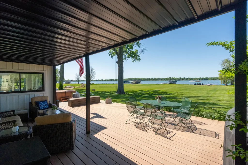 7611 S Indian Lake Drive Brady Township MI 49097