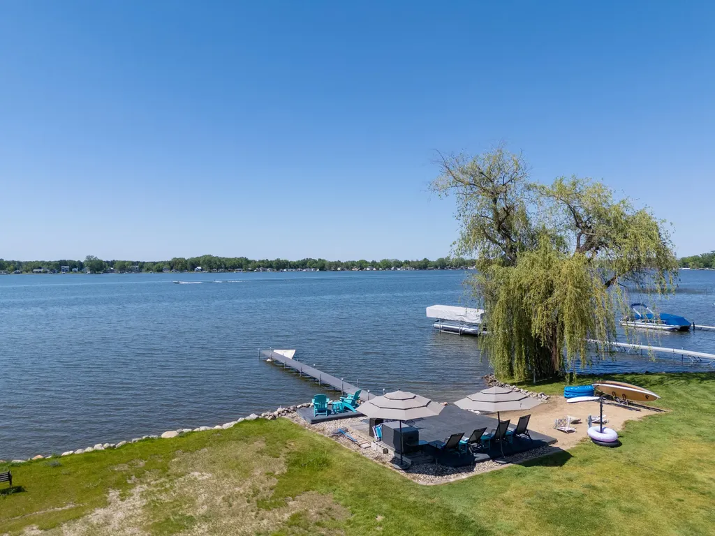 7611 S Indian Lake Drive Brady Township MI 49097