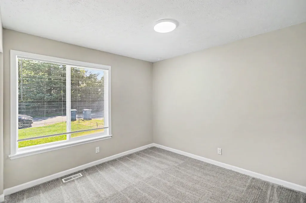 229 Sydelle Avenue Kalamazoo Charter Township MI 49006