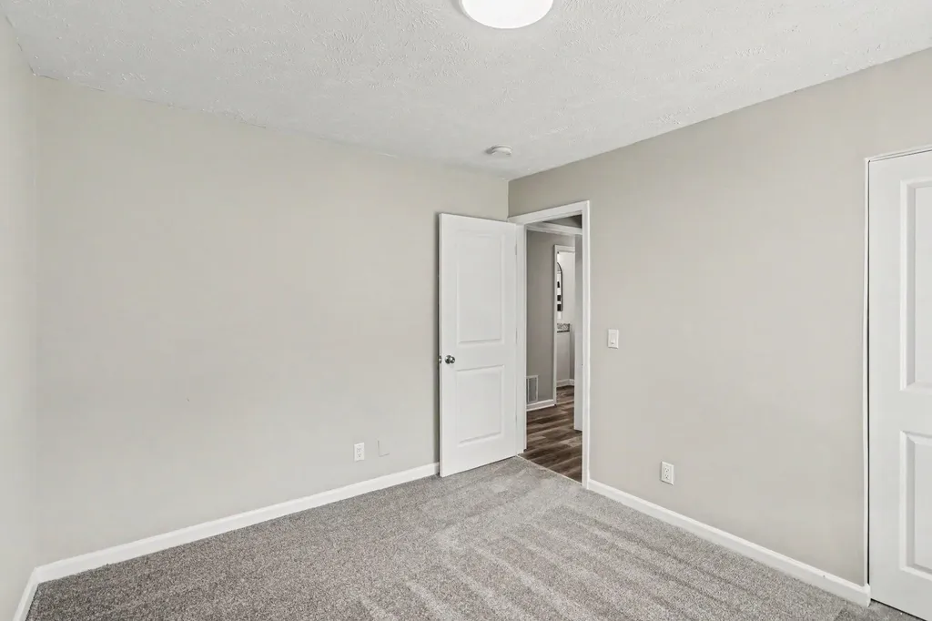 229 Sydelle Avenue Kalamazoo Charter Township MI 49006