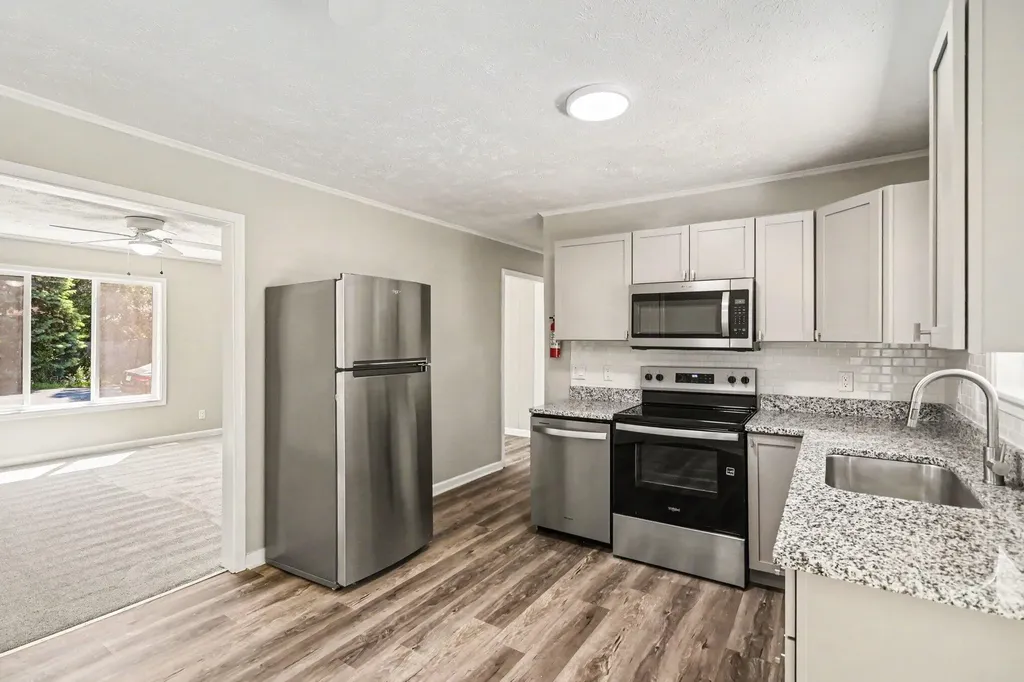229 Sydelle Avenue Kalamazoo Charter Township MI 49006