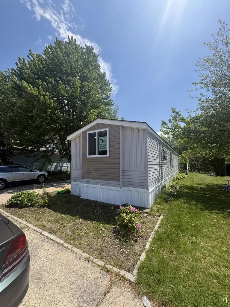 244 Piedmont Drive SE Grand Rapids Charter Township MI 49548