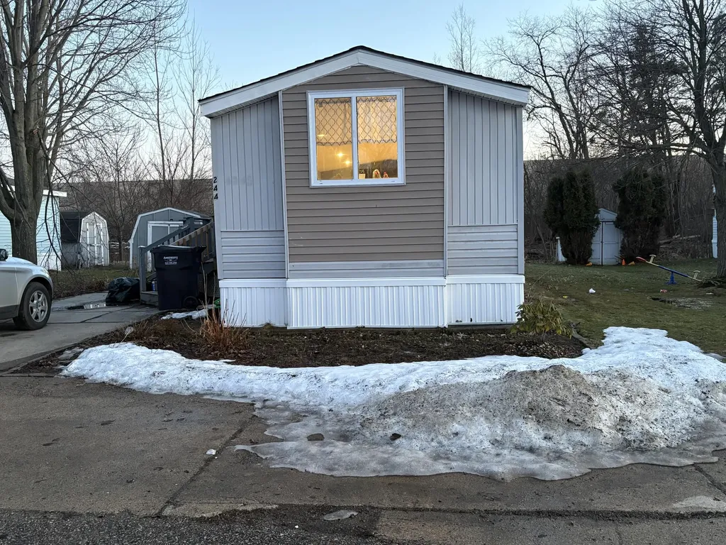244 Piedmont Drive SE Grand Rapids Charter Township MI 49548