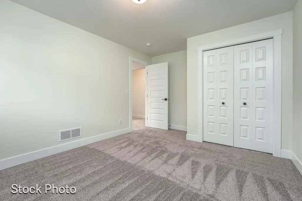 325 Round Hill Road Oshtemo Charter Township MI 49009