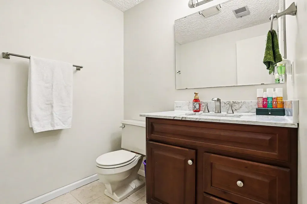 24108 Oak Lane Antwerp Township MI 49071