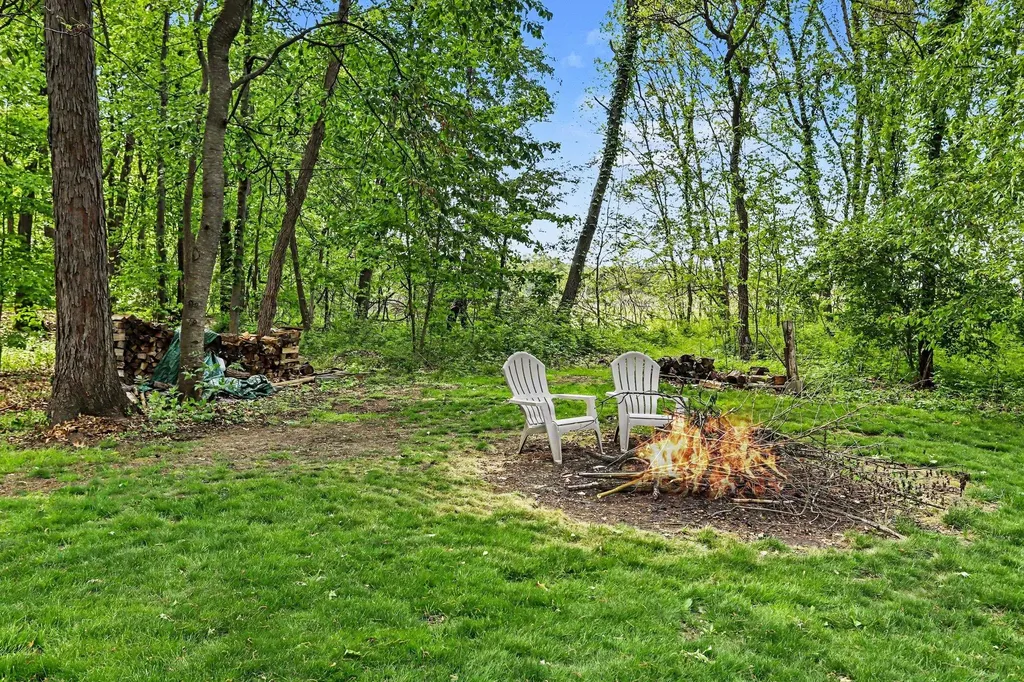 24108 Oak Lane Antwerp Township MI 49071
