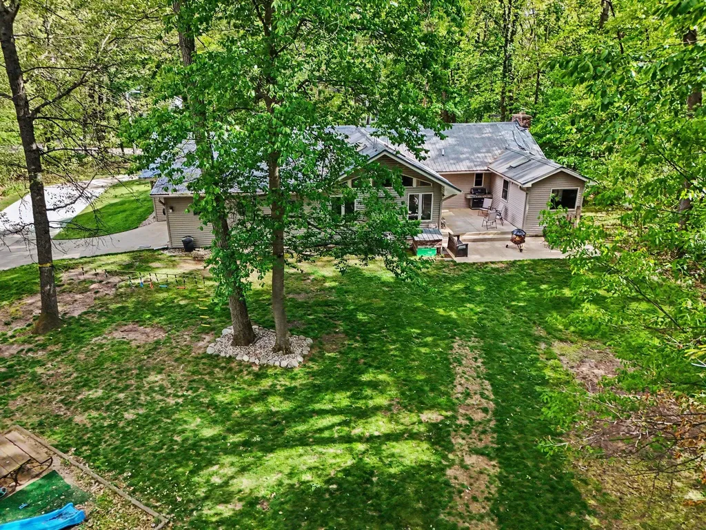 24108 Oak Lane Antwerp Township MI 49071