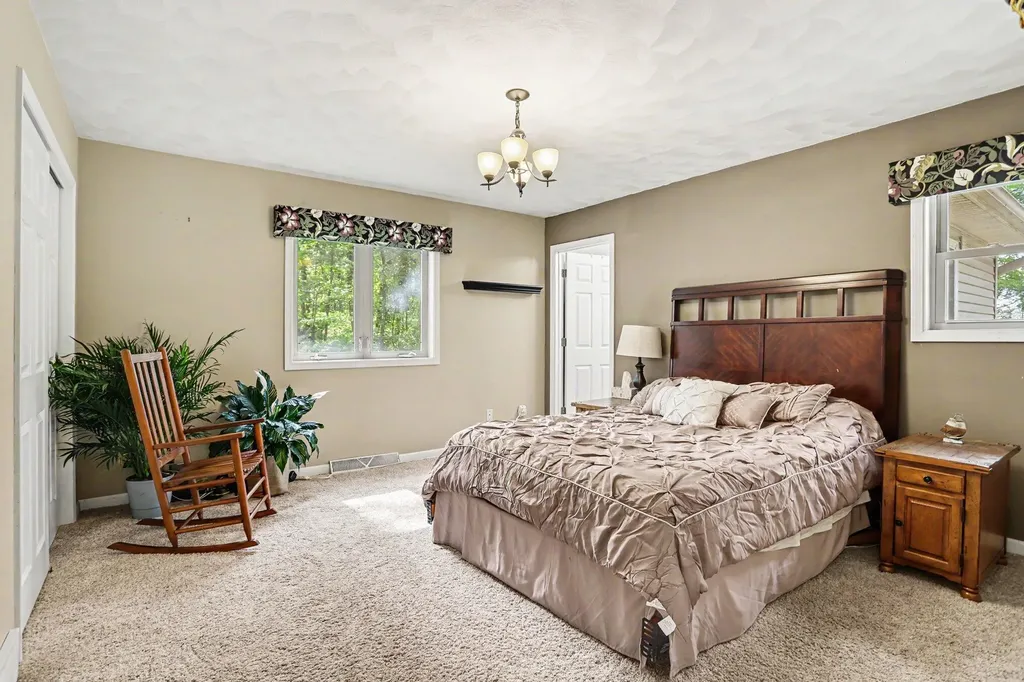24108 Oak Lane Antwerp Township MI 49071