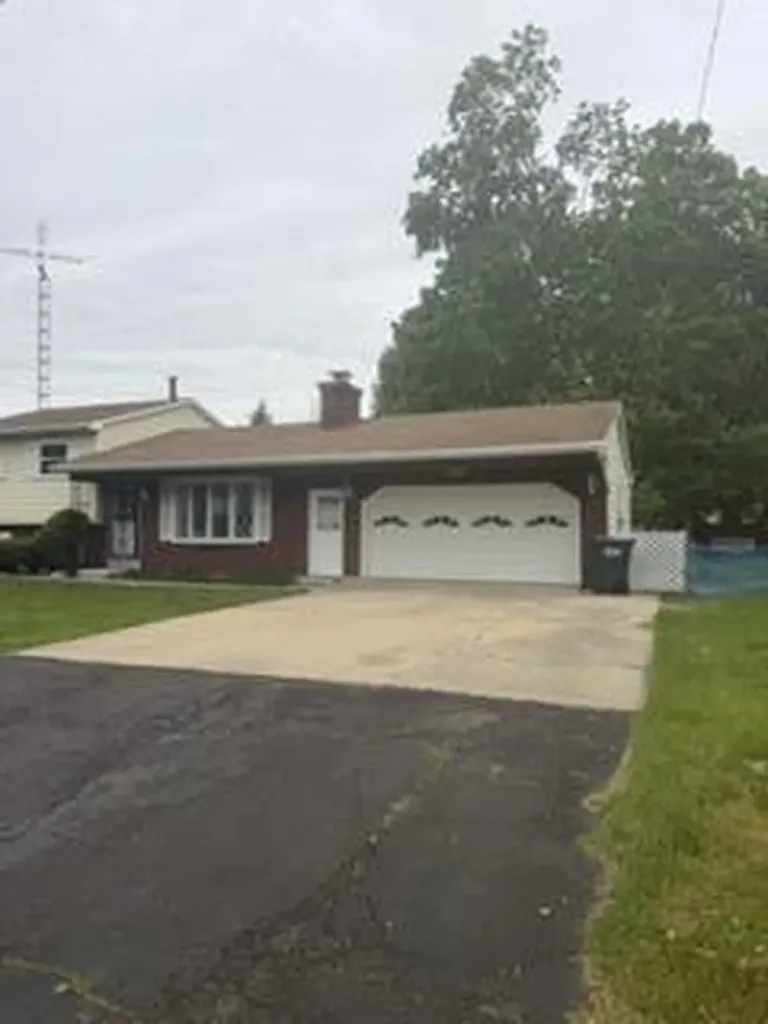 406 Woodlark Street Galesburg City MI 49053