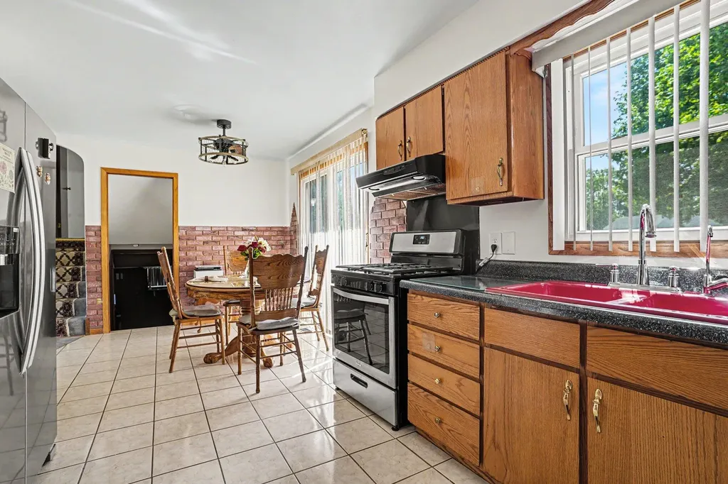406 Woodlark Street Galesburg City MI 49053