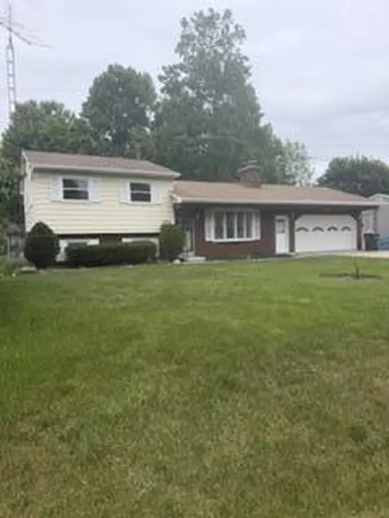 406 Woodlark Street Galesburg City MI 49053