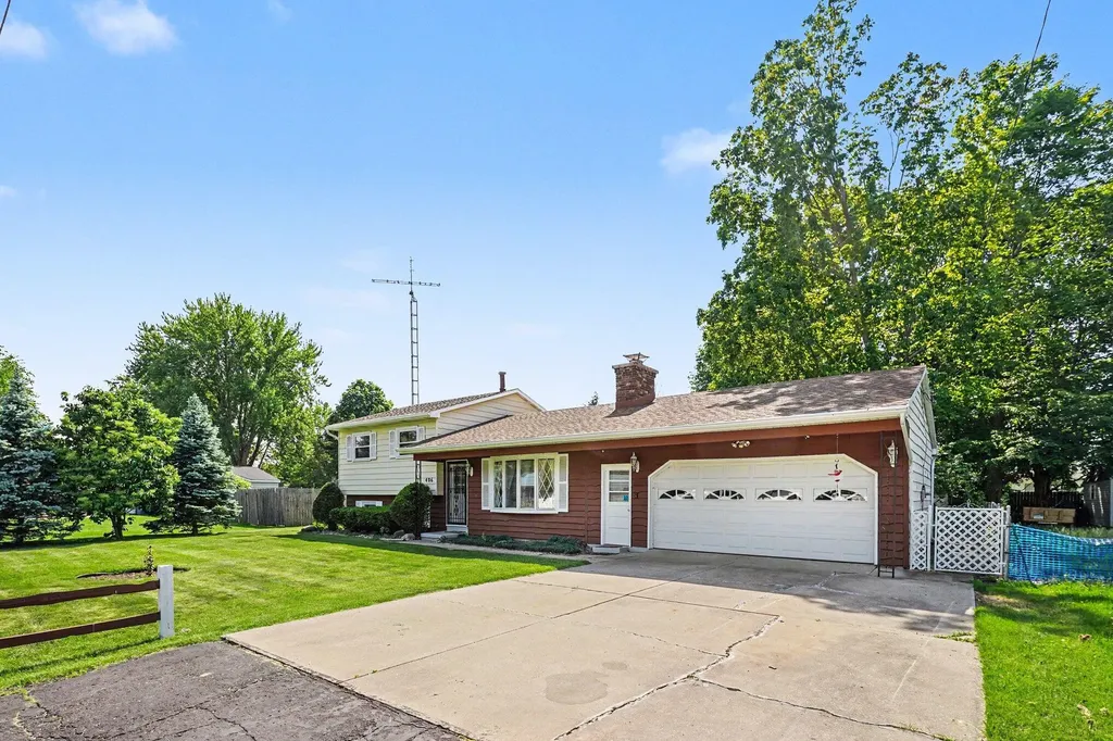 406 Woodlark Street Galesburg City MI 49053
