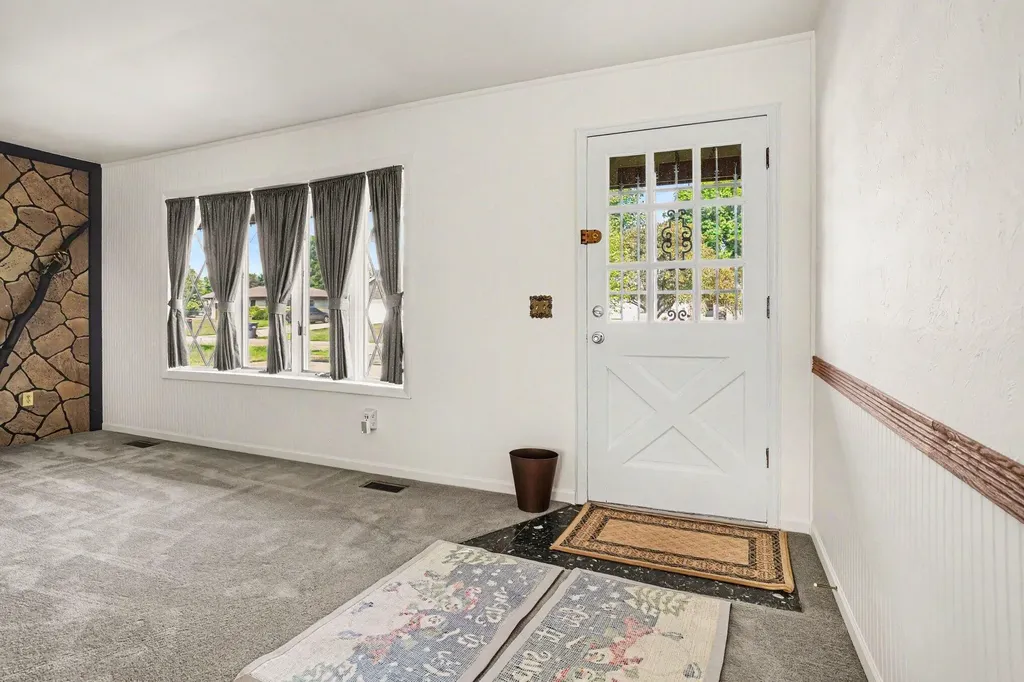406 Woodlark Street Galesburg City MI 49053