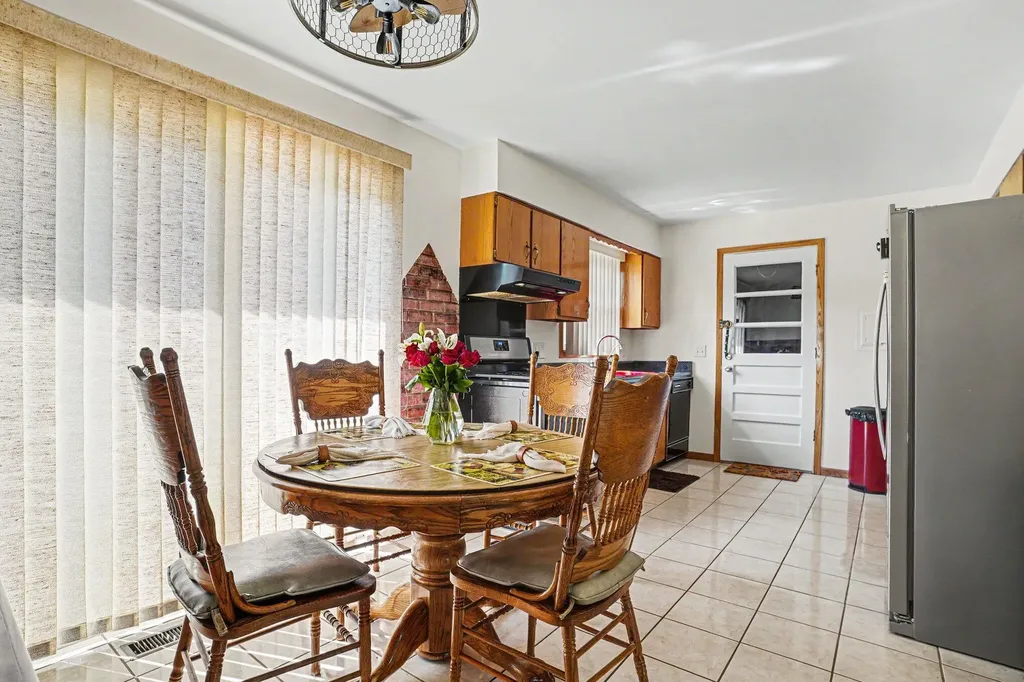 406 Woodlark Street Galesburg City MI 49053