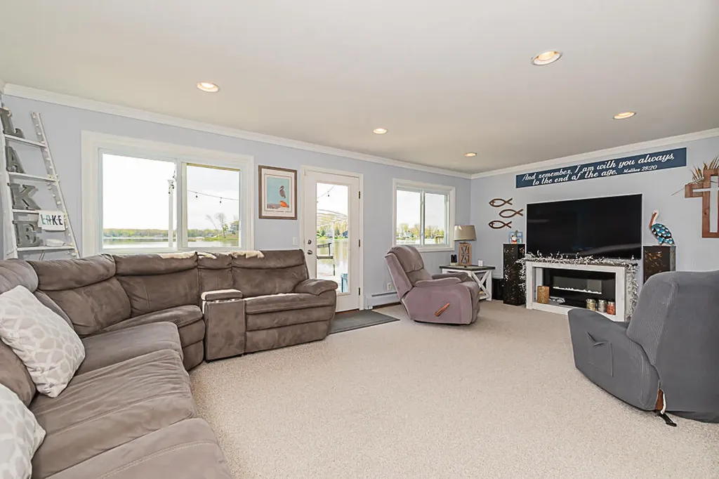 1210 N Eagle Lake Drive Texas Charter Township MI 49009