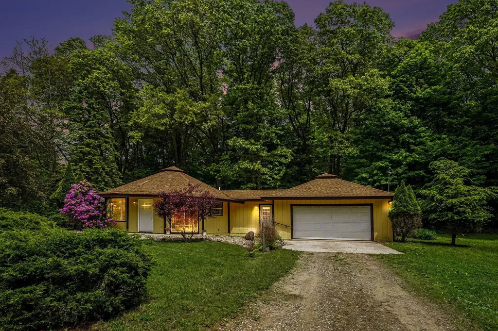 2308 N 33rd Street Comstock Charter Township MI 49053