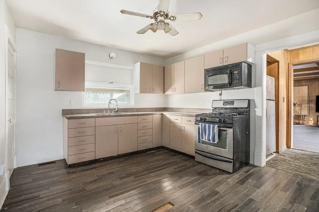 111 River Drive Three Rivers City MI 49093