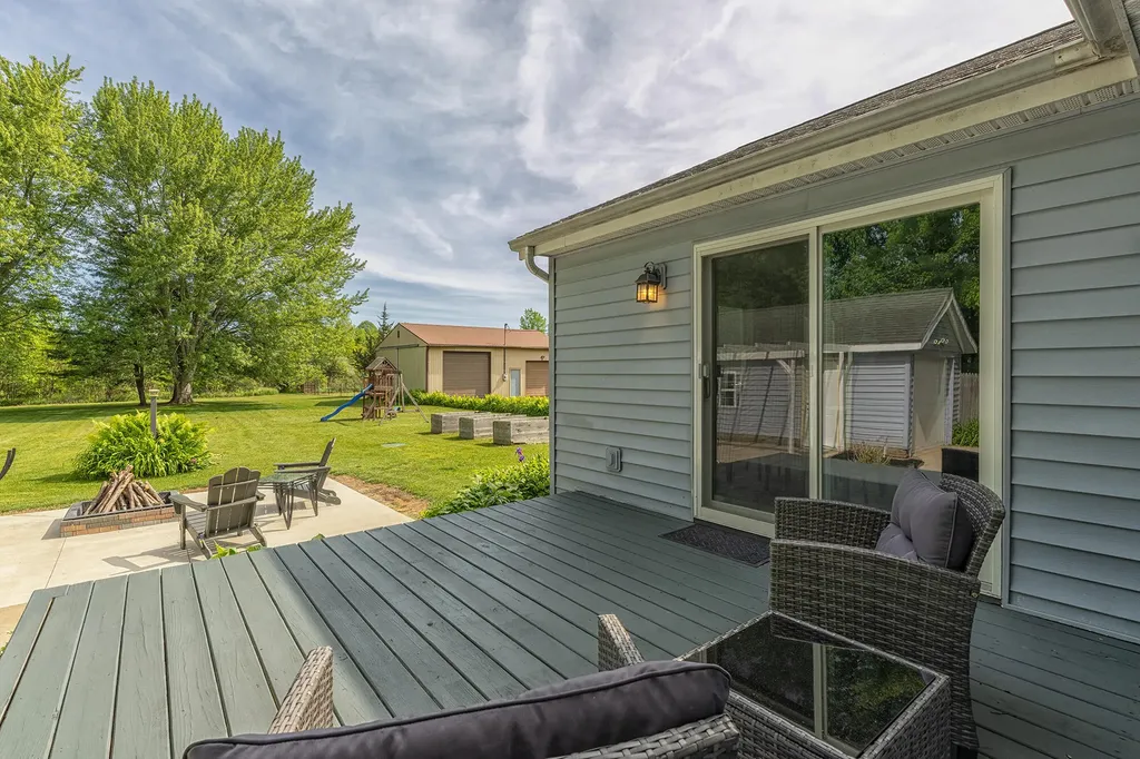 75764 16th Avenue South Haven Charter Township MI 49090