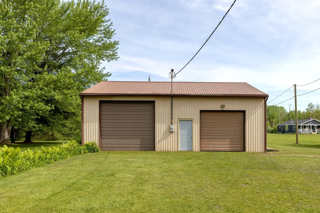 75764 16th Avenue South Haven Charter Township MI 49090