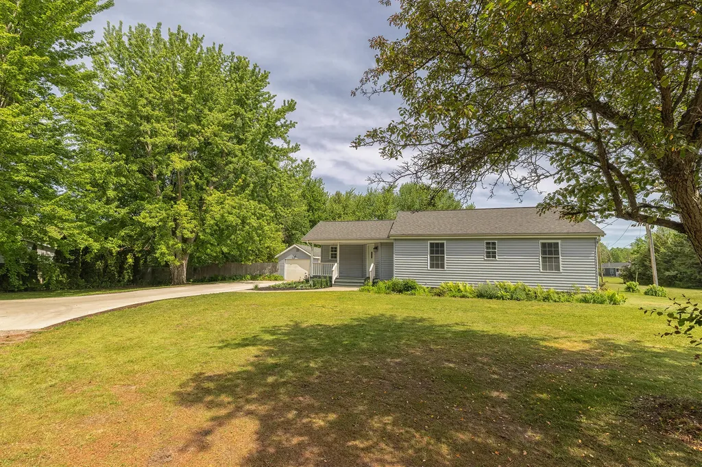 75764 16th Avenue South Haven Charter Township MI 49090
